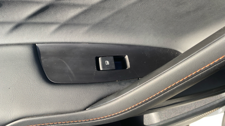 MG HS 1.5 T-GDI Trophy 5dr DCT Petrol Hatchback